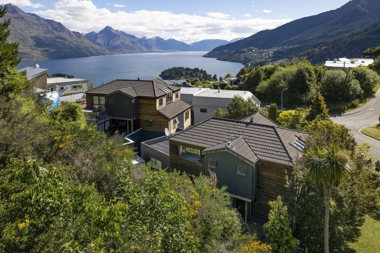 Photo of property in 12a Windsor Place, Queenstown, 9300