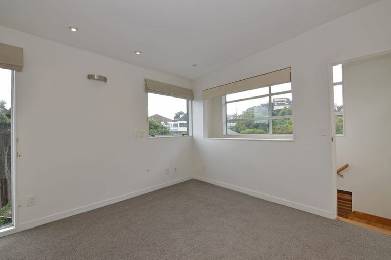 Photo of property in 85a Nevay Road, Miramar, Wellington, 6022