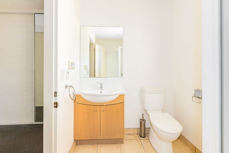 Photo of property in 12 Hall Avenue, Newtown, Wellington, 6021