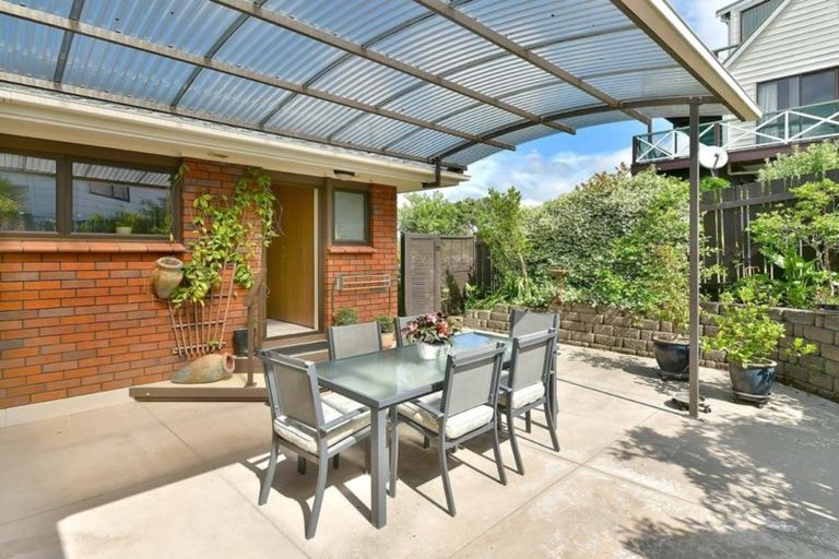 Photo of property in 2 Merehai Place, Snells Beach, 0920