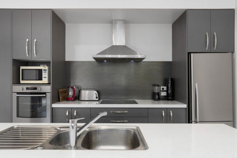 Photo of property in 21 Butterworth Crescent, Papamoa Beach, Papamoa, 3118