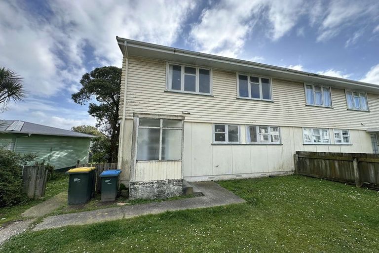 Photo of property in 47-49 Waihora Crescent, Waitangirua, Porirua, 5024