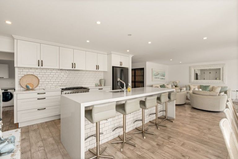 Photo of property in 53 Motiti Road, Papamoa Beach, Papamoa, 3118