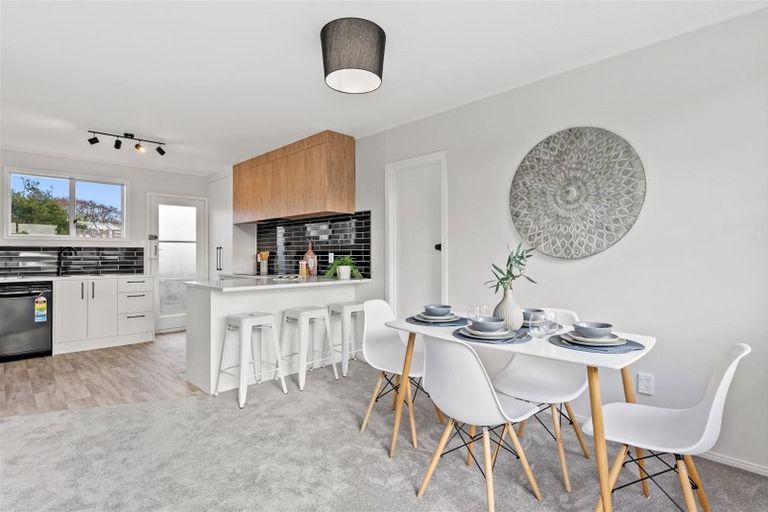 Photo of property in 2/17b Russell Road, Manurewa, Auckland, 2102