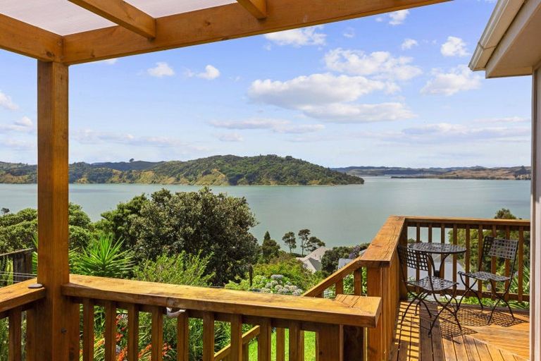 Photo of property in 92 Greenslade Road, Raglan, 3295