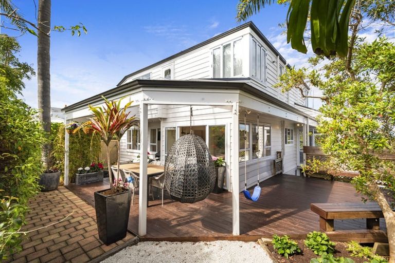 Photo of property in 61 Palmerston Road, Birkenhead, Auckland, 0626