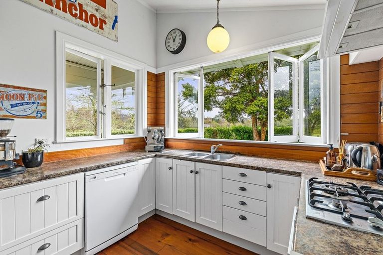 Photo of property in 63 Kaipara Flats Road, Warkworth, 0981