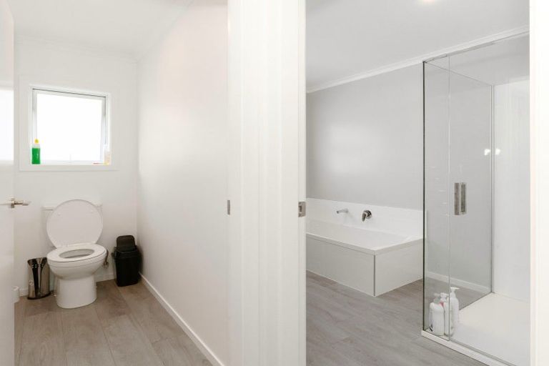 Photo of property in 11 Te Wiremu Lane, Otaki, 5512