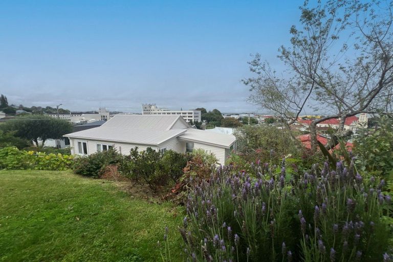 Photo of property in 100 Vanguard Street, Thames, 3500