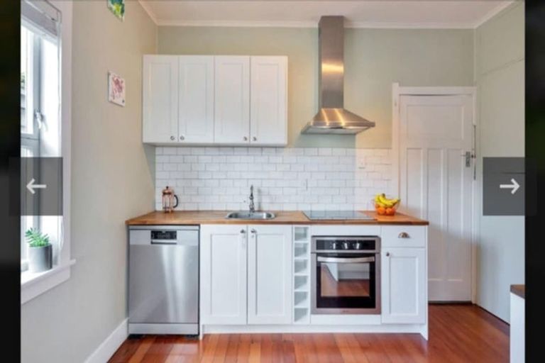 Photo of property in 2/24 Miller Road, Mangere Bridge, Auckland, 2022