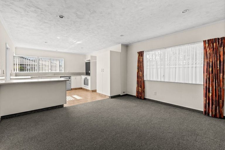 Photo of property in 4 Knightsbridge Place, Taradale, Napier, 4112