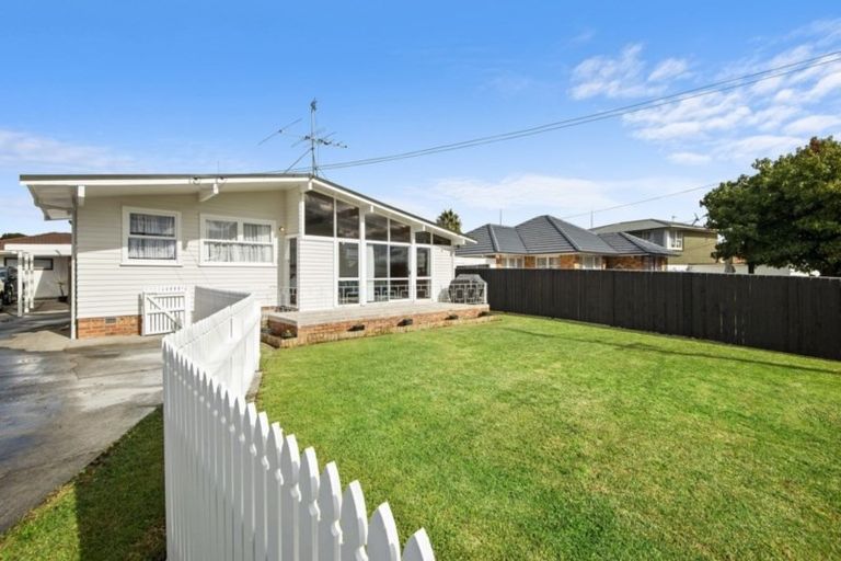 Photo of property in 1/34 Dale Crescent, Pakuranga, Auckland, 2010