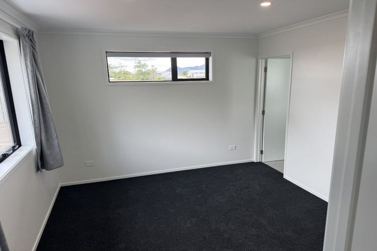 Photo of property in 39 Kaurinui Crescent, One Tree Point, 0118