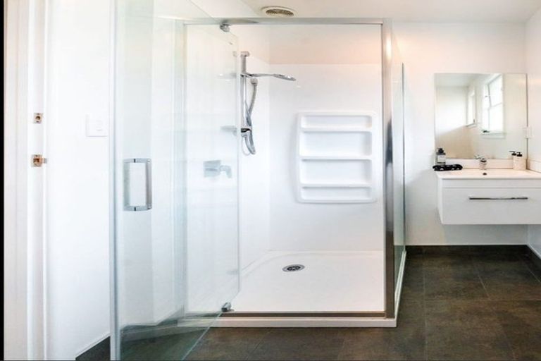 Photo of property in 2/12 Draper Street, Richmond, Christchurch, 8013