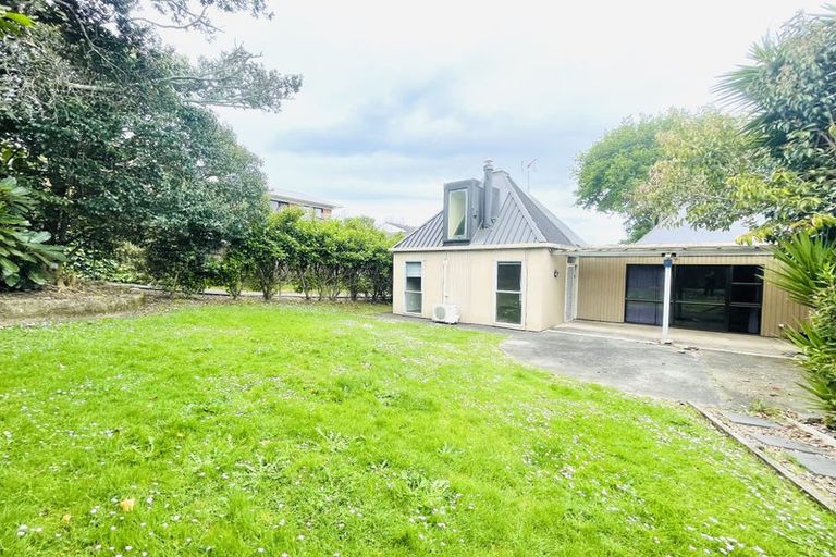 Photo of property in 72 Ridge Road, Howick, Auckland, 2014