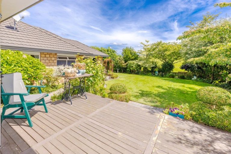 Photo of property in 44 Limousin Place, Grandview Heights, Hamilton, 3200