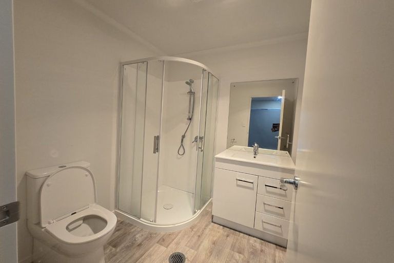 Photo of property in 2/16 Russell Road, Manurewa, Auckland, 2102