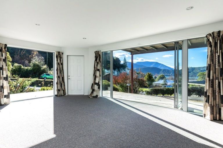 Photo of property in 2 Takorika Street, Havelock, 7100