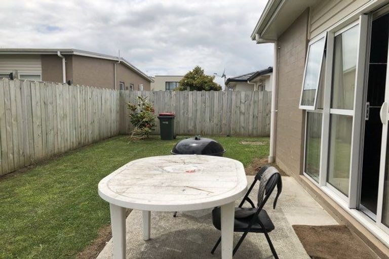 Photo of property in 26 Pipipi Crescent, Takanini, 2112
