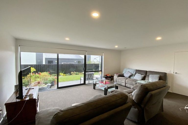 Photo of property in 17 Wheatsheaf Lane, Heathcote Valley, Christchurch, 8022