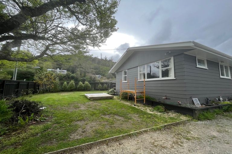 Photo of property in 3 Fox Street, Featherston, 5710