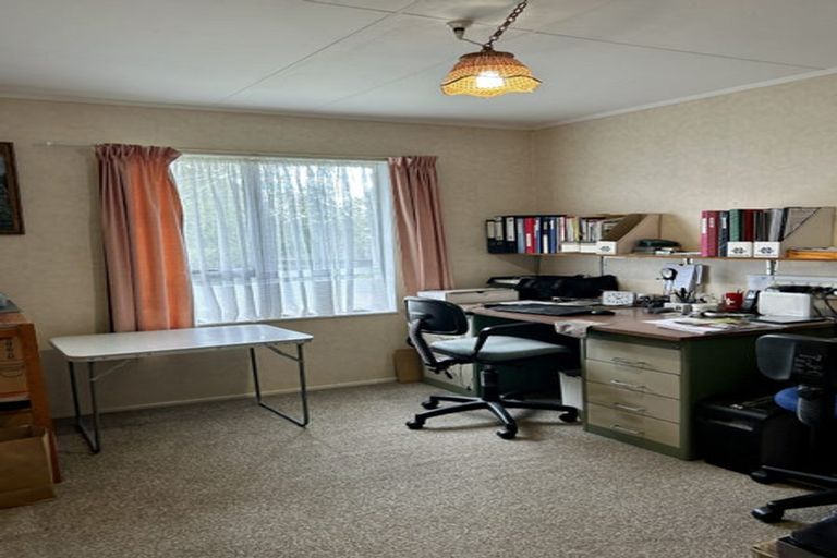 Photo of property in 48 Apollo Parade, Milson, Palmerston North, 4414