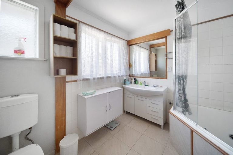 Photo of property in 9 Malcolm Place, Mangere East, Auckland, 2024