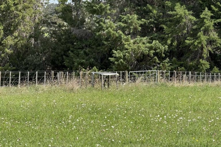 Photo of property in 33 Signal Road, Okaihau, 0475