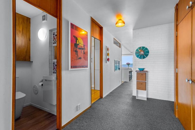 Photo of property in Seaview Apartments, 10/64 Milford Road, Milford, Auckland, 0620