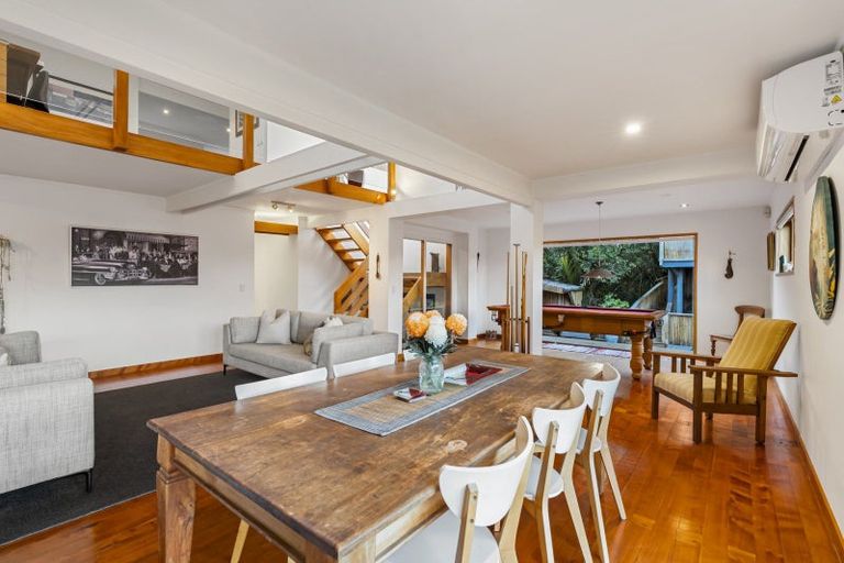 Photo of property in 186b Woodlands Park Road, Titirangi, Auckland, 0604