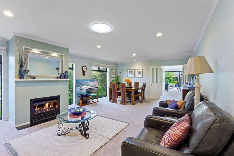 Photo of property in 387a Te Moana Road, Waikanae, 5036