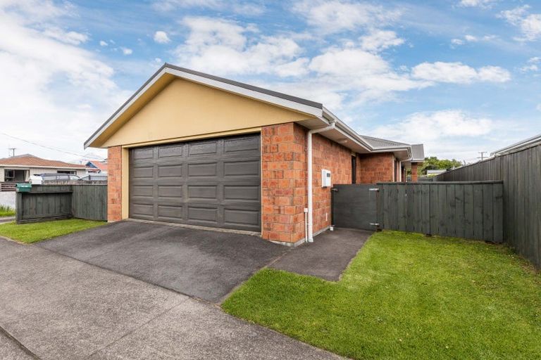 Photo of property in 354 Carrington Street, Upper Vogeltown, New Plymouth, 4310