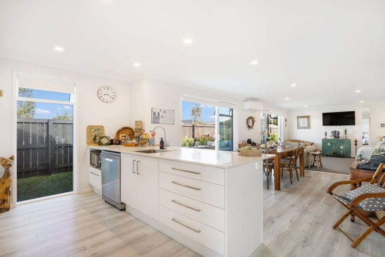 Photo of property in 12 Fontana Street, Papamoa, 3118