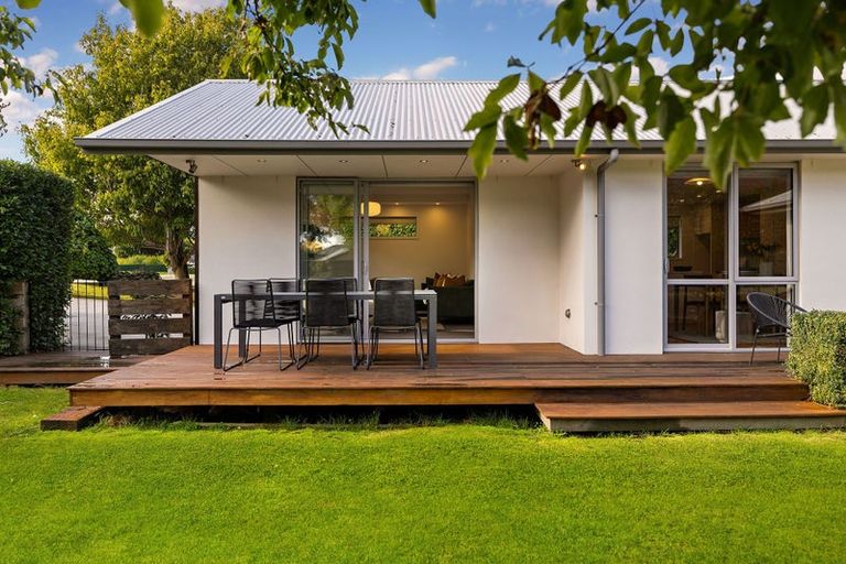 Photo of property in 42 Sylvan Street, Lake Hayes, Queenstown, 9304