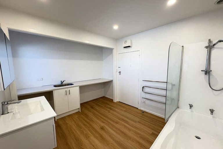 Photo of property in 211 Knowles Street, St Albans, Christchurch, 8052
