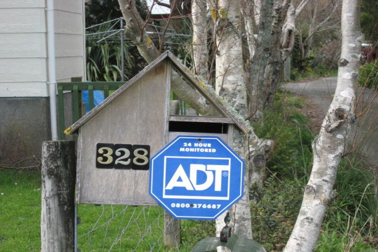 Photo of property in 328 Wellington Road, Wainuiomata, Lower Hutt, 5014