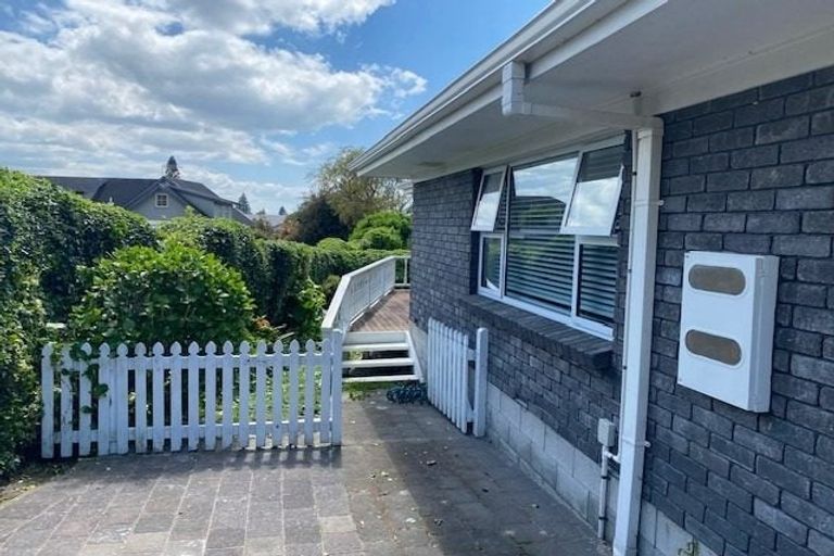 Photo of property in 16b Mahana Place, Springfield, Rotorua, 3015
