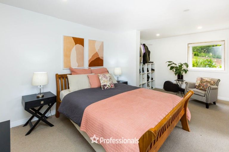 Photo of property in 43 Wyndham Road, Pinehaven, Upper Hutt, 5019