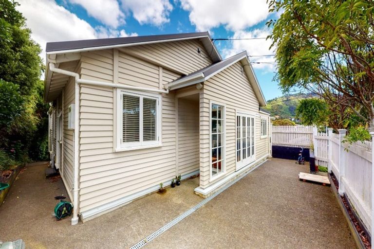 Photo of property in 34 Izard Road, Khandallah, Wellington, 6035
