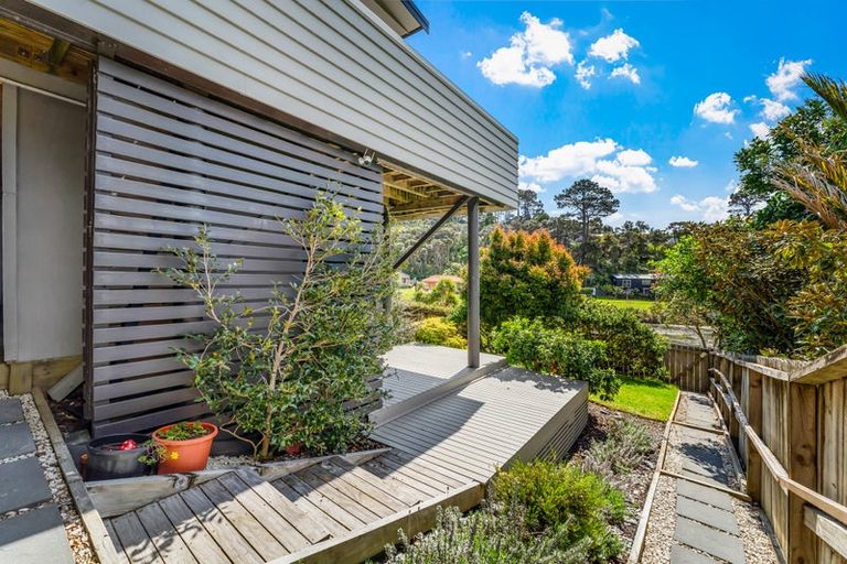 Photo of property in 17 Hawaiian Parade, Arkles Bay, Whangaparaoa, 0932