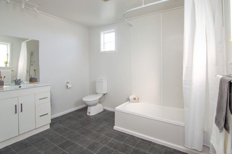 Photo of property in 31b Hulme Street, Roslyn, Palmerston North, 4414