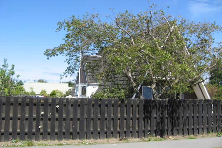 Photo of property in 8 Leithfield Road, Leithfield, Amberley, 7481