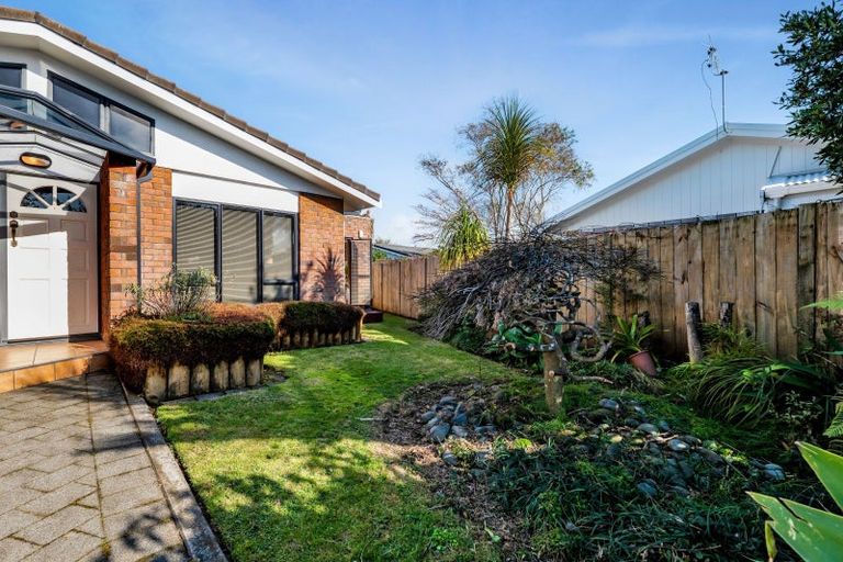 Photo of property in 8 Argyle Place, Highlands Park, New Plymouth, 4312