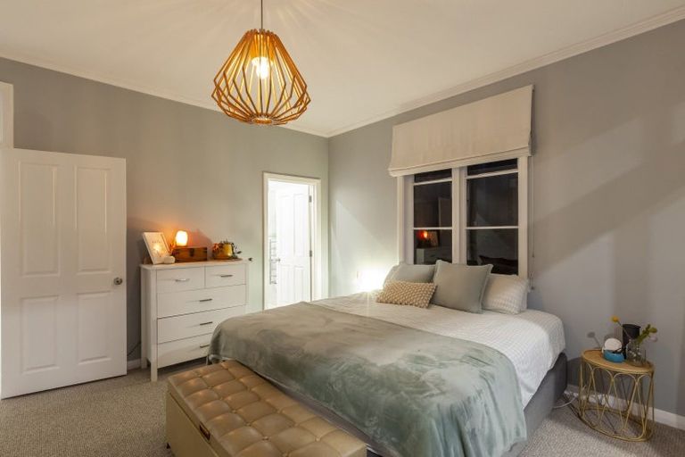 Photo of property in 30 Newry Road, Raumati Beach, Paraparaumu, 5032