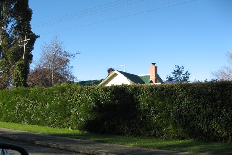 Photo of property in 1 Mary Street, Winton, 9720