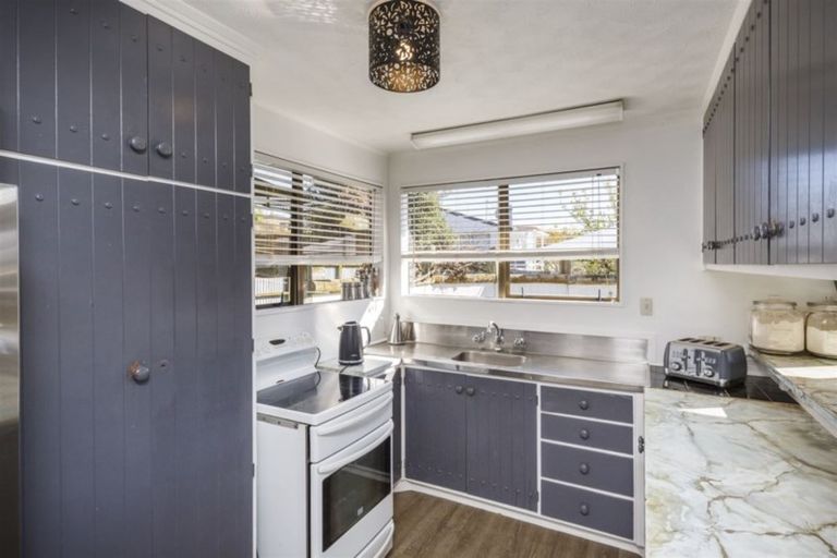 Photo of property in 28 Heatherlea Heights, Feilding, 4702