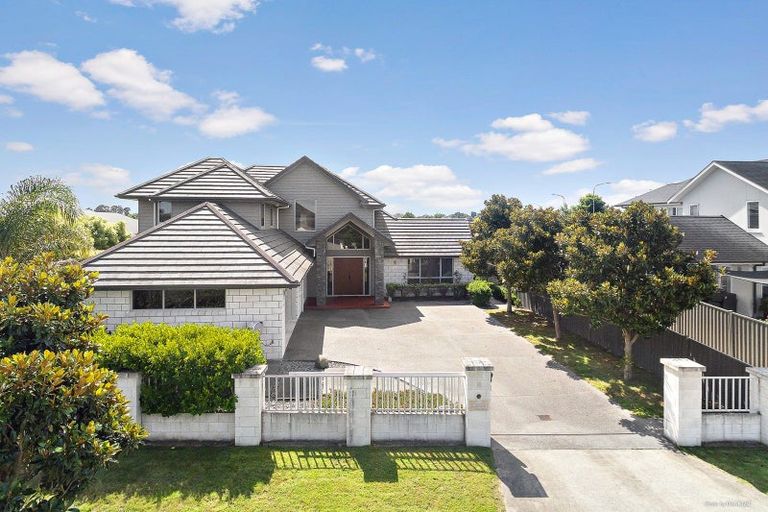 Photo of property in 6 Johnnybro Place, Rototuna North, Hamilton, 3210