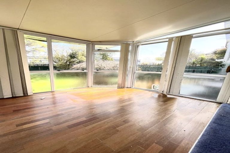 Photo of property in 27 Mirrabooka Avenue, Botany Downs, Auckland, 2010