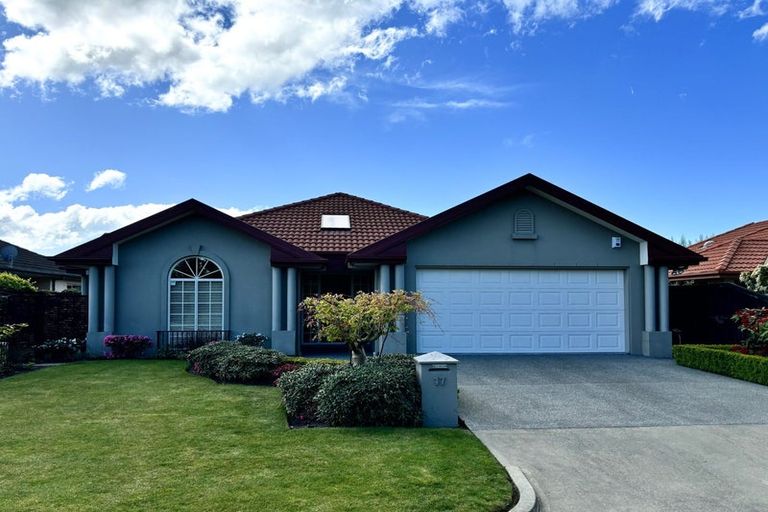 Photo of property in 17 Caleb Place, Northwood, Christchurch, 8051