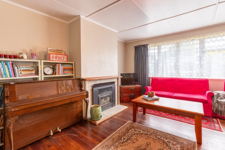 Photo of property in 18 Christian Street, Dannevirke, 4930